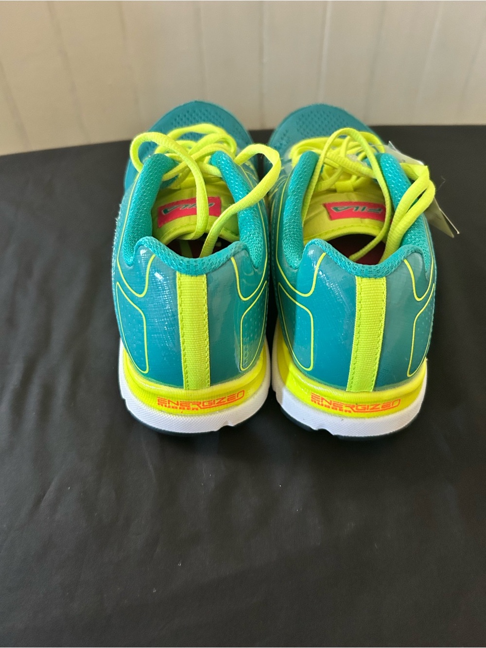NWT FILA Turbo Fuel Athletic Running Shoes/Sneakers/Teal-Yellow/Woman’s 7.5 - Picture 4 of 5